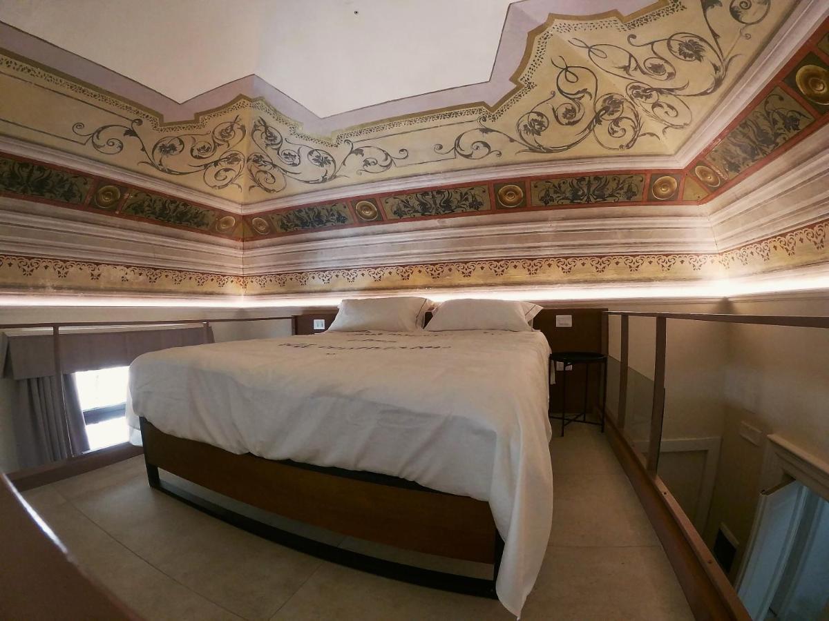 Palazzo Sul Corso-Charming Appartaments Бриндізі Екстер'єр фото