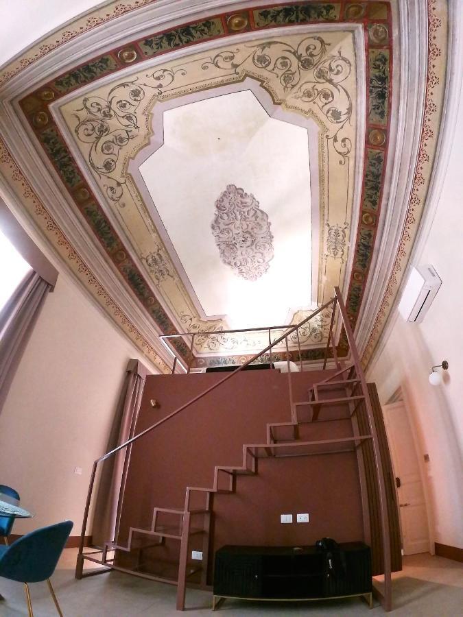 Palazzo Sul Corso-Charming Appartaments Бриндізі Екстер'єр фото