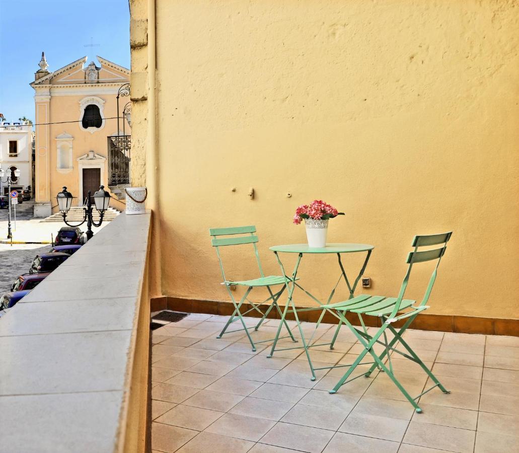 Palazzo Sul Corso-Charming Appartaments Бриндізі Екстер'єр фото